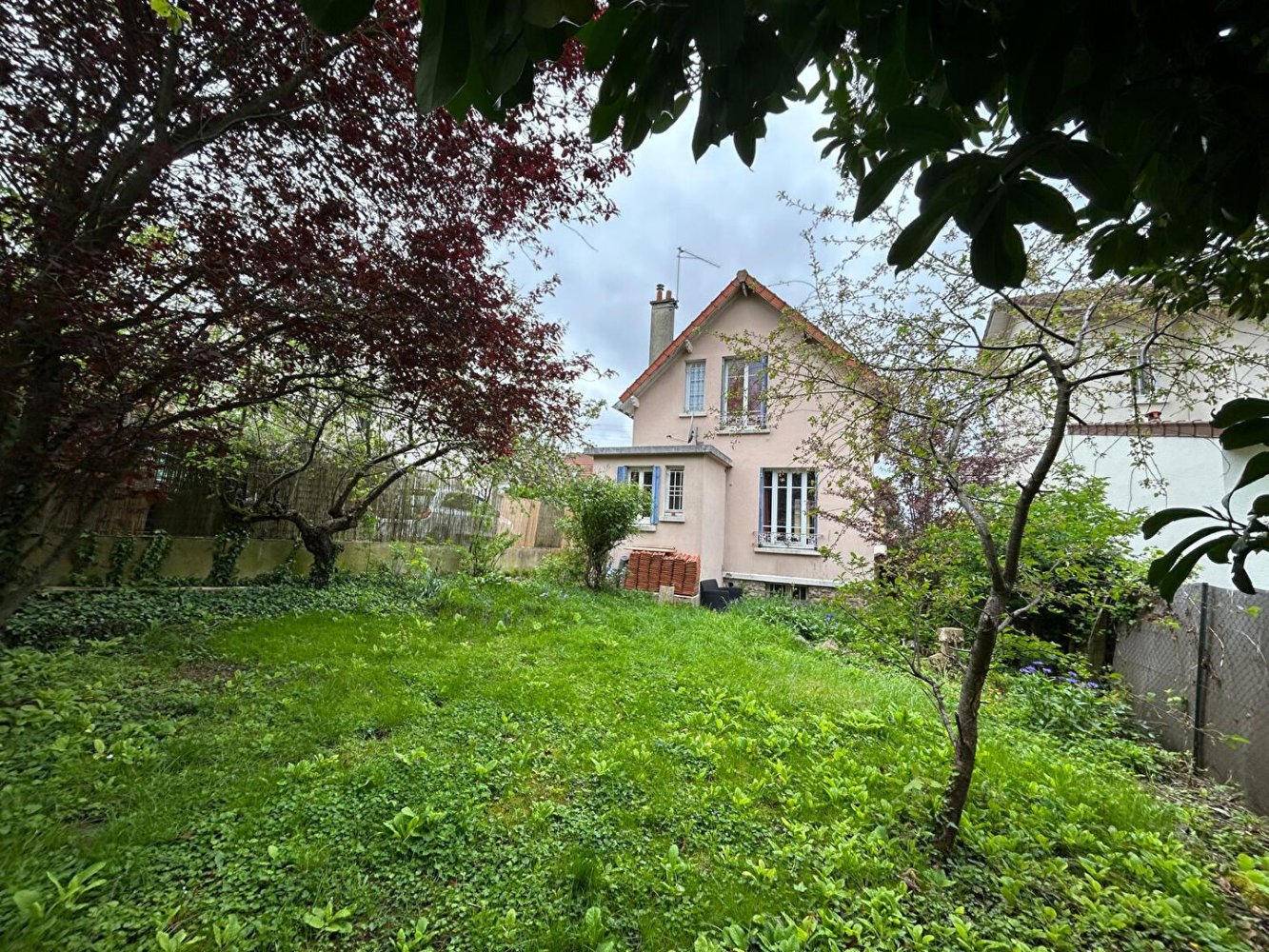 2 bedrooms House in Montgeron, France No. 168963