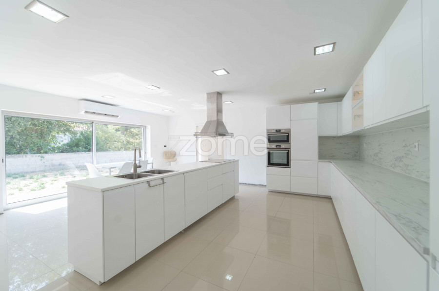 5 bedrooms House in Fafe, Portugal No. 277144