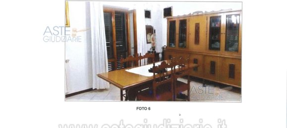 4 rooms Apartment in Prato, Italy No. 39776 8