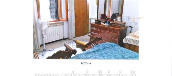 4 rooms Apartment in Prato, Italy No. 39776 12