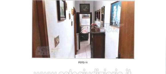 4 rooms Apartment in Prato, Italy No. 39776 13