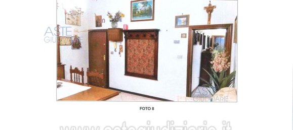4 rooms Apartment in Prato, Italy No. 39776 10
