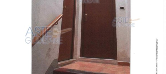 4 rooms Apartment in Prato, Italy No. 39776 7