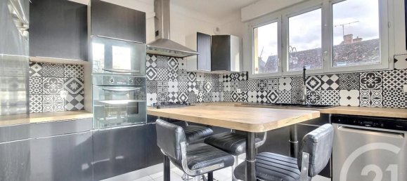 3 bedrooms House in Huisseau-sur-Cosson, France No. 83086 2