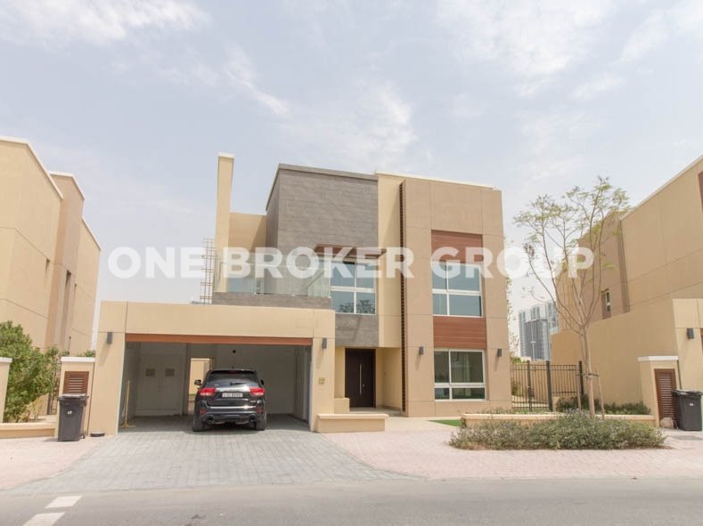 4 bedrooms Villa in Al Barsha, UAE No. 1560