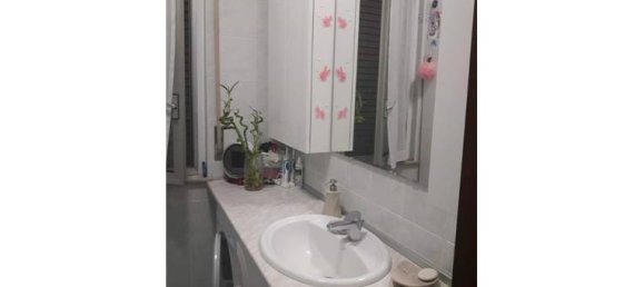 2 bedrooms Apartment in Milan, Italy No. 251919 4