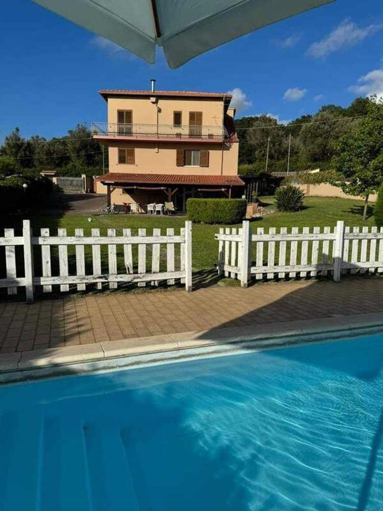 7-salle Villa à Drapia, Italy No. 116085