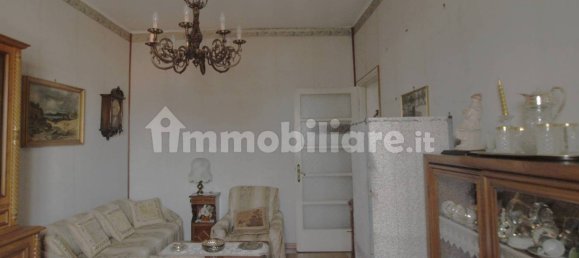 1 bedroom Apartment in Turin, Italy No. 305778 2