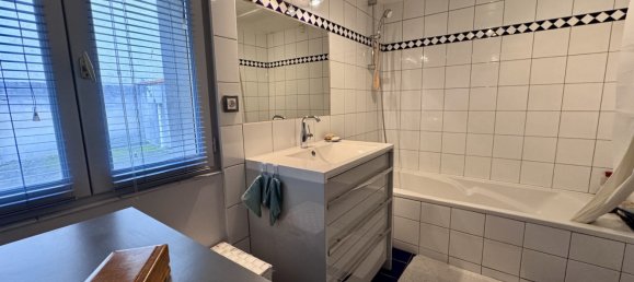 Casa de 1 dormitorio en Checy, France No. 210606 4