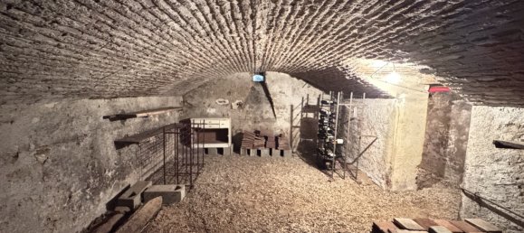 Casa de 1 dormitorio en Checy, France No. 210606 9