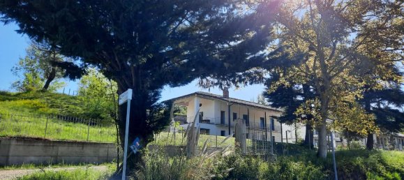 8 rooms House in Corneliano d'Alba, Italy No. 49734 23