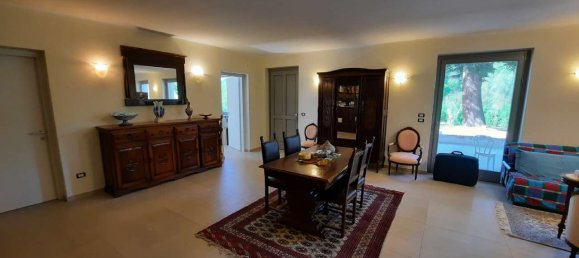 8 rooms House in Corneliano d'Alba, Italy No. 49734 2