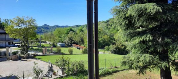 8 rooms House in Corneliano d'Alba, Italy No. 49734 21