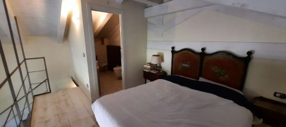 8 rooms House in Corneliano d'Alba, Italy No. 49734 14