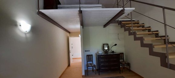 8 rooms House in Corneliano d'Alba, Italy No. 49734 6