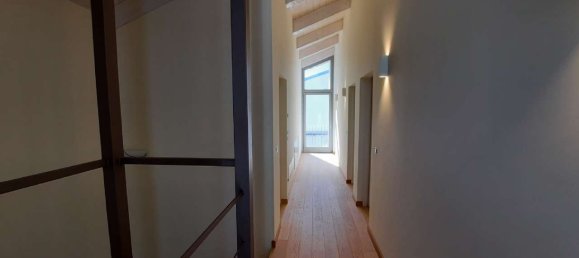 8 rooms House in Corneliano d'Alba, Italy No. 49734 16