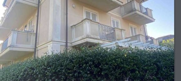 Apartamento de 3 dormitorios en Massa, Italy No. 49435 6