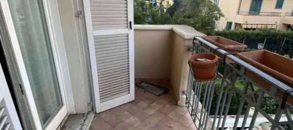 Apartamento de 3 dormitorios en Massa, Italy No. 49435 20