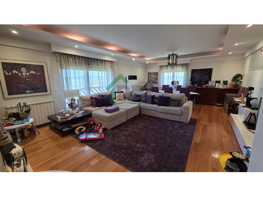 4 bedrooms Apartment in Covilha, Portugal No. 212188