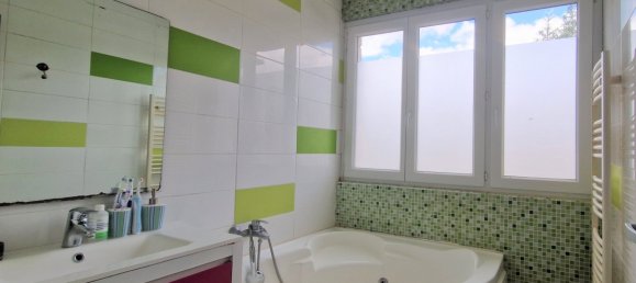 2 Schlafzimmer Haus in Montsoult, France, Nr. 352693 5