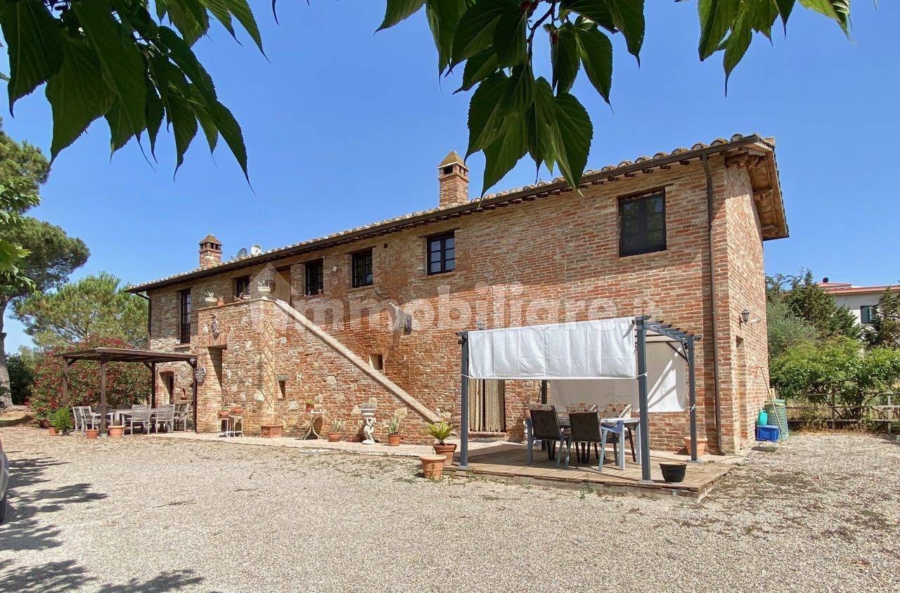 3 bedrooms House in Castiglione del Lago, Italy No. 168966