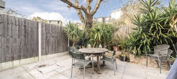 3 bedrooms House in London, United Kingdom No. 12693 9