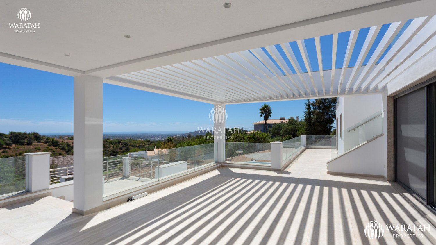 5 bedrooms Villa in Loule, Portugal No. 144395