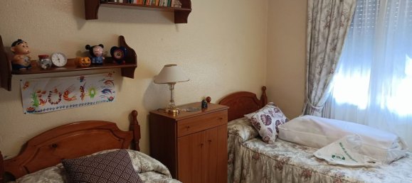 Apartamento de 3 dormitorios en Córdoba, Spain No. 140527 7