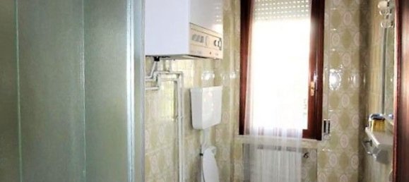 3 rooms Apartment in Salsomaggiore Terme, Italy No. 64461 3