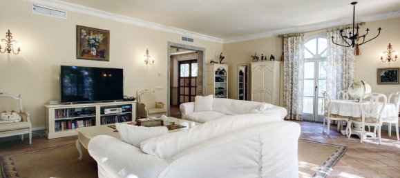 Villa T8 em La Quinta, Spain N.º 3263 5