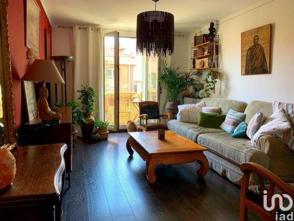 Кондоминиум  с 2 спальнями в Марсель, Франция № 8097