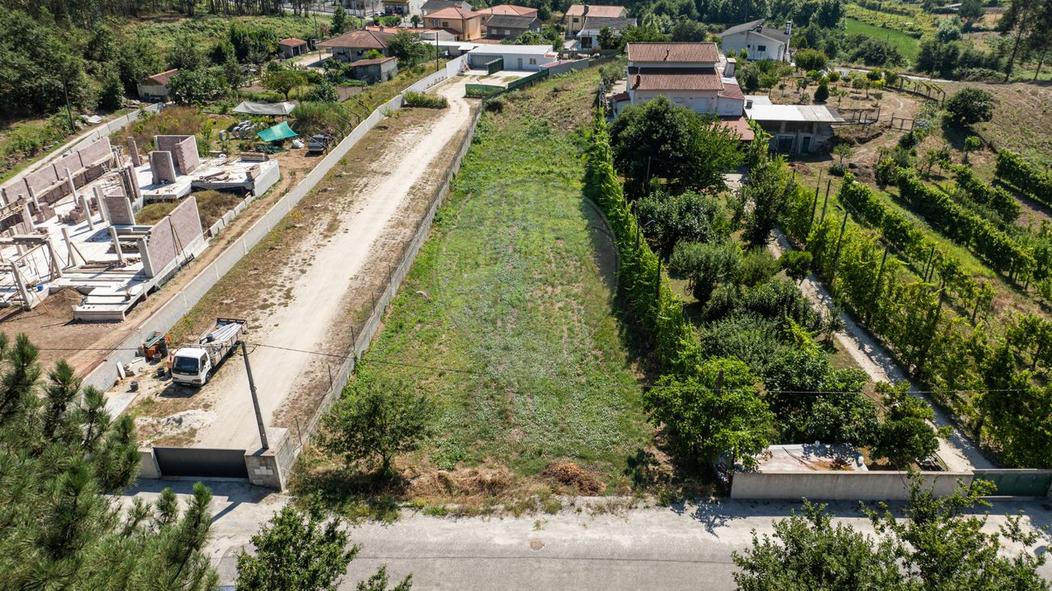  Land in Lousada, Portugal No. 206854