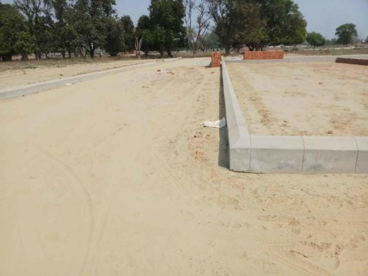  قطعة أرض في Lucknow, India رقم 33243