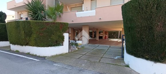 3 rooms Apartment in Pineto, Italy No. 129928 2