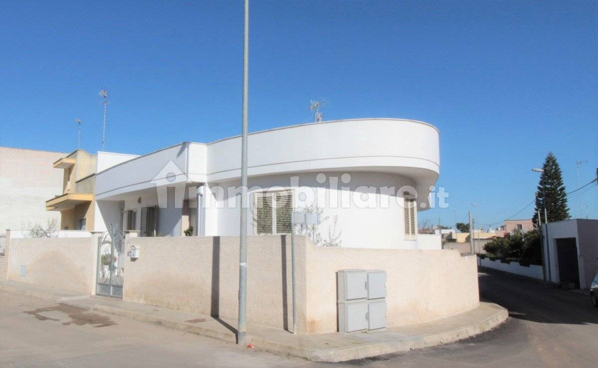 Villa de 5 divisões em Copertino, Italy N.º 69961