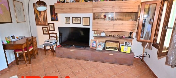 3 bedrooms Apartment in Modena, Italy No. 331406 10