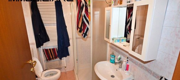 3 bedrooms Apartment in Modena, Italy No. 331406 3