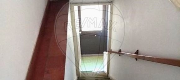 386m² Building in Sintra, Portugal No. 65447 3