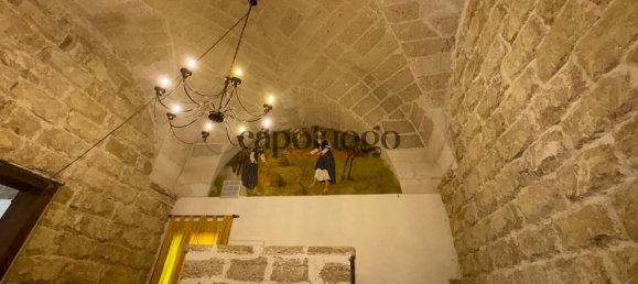 145m² Commercial property in Lecce, Italy No. 348218 11