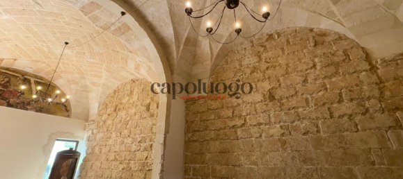 145m² Commercial property in Lecce, Italy No. 348218 13