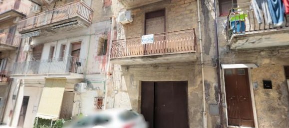 3-salle Maison à Palagonia, Italy No. 236702 3