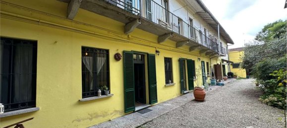 Estudio en Angera, Italy No. 315059 18