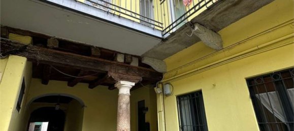 Estudio en Angera, Italy No. 315059 19