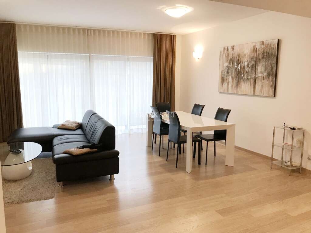 Apartamento de 3 dormitorios en Saint Julian's, Malta No. 4817