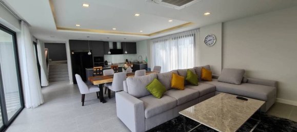 4 chambres house à louer à Pattaya, Chonburi, Eastern Thailand, Thailand № 11791 3