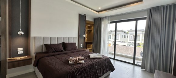 4 chambres house à louer à Pattaya, Chonburi, Eastern Thailand, Thailand № 11791 23