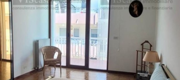 Дом с 5 спальнями в Битритто, Италия № 377958 21