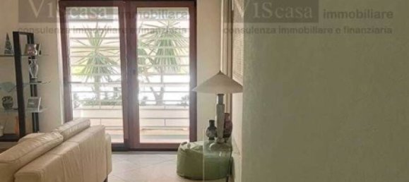 Дом с 5 спальнями в Битритто, Италия № 377958 2