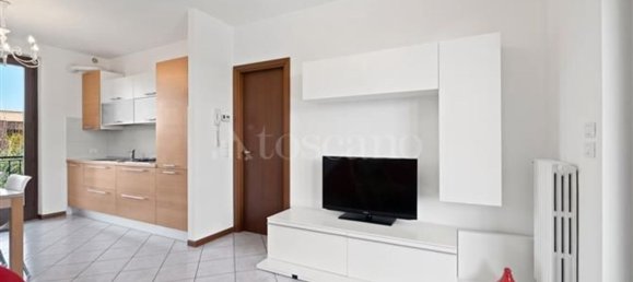 3غرفة شقة في Moniga del Garda, Italy رقم 5467 5