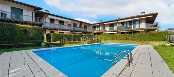 3غرفة شقة في Moniga del Garda, Italy رقم 5467 23